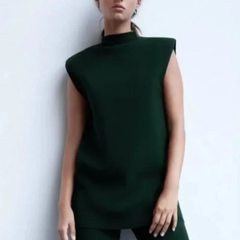 Zara Green Sleeveless Knit Shoulder Pad Top(Size Small)